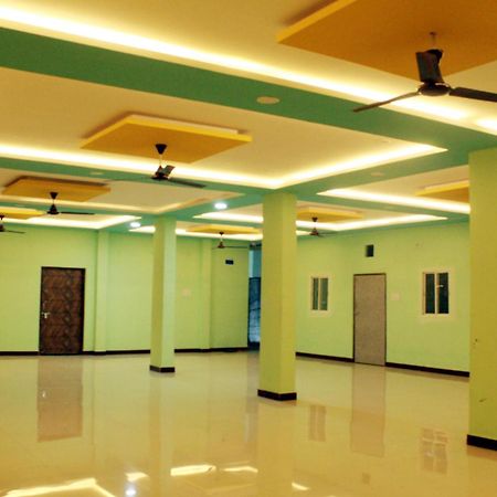 Utsav Lodge And Mangal Bhavan Piparia Luaran gambar