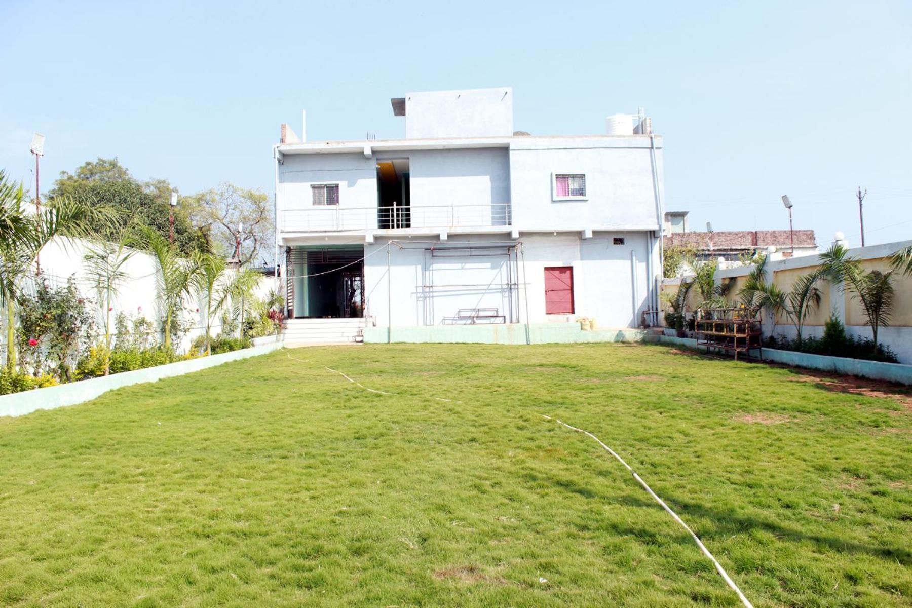 Utsav Lodge And Mangal Bhavan Piparia Luaran gambar