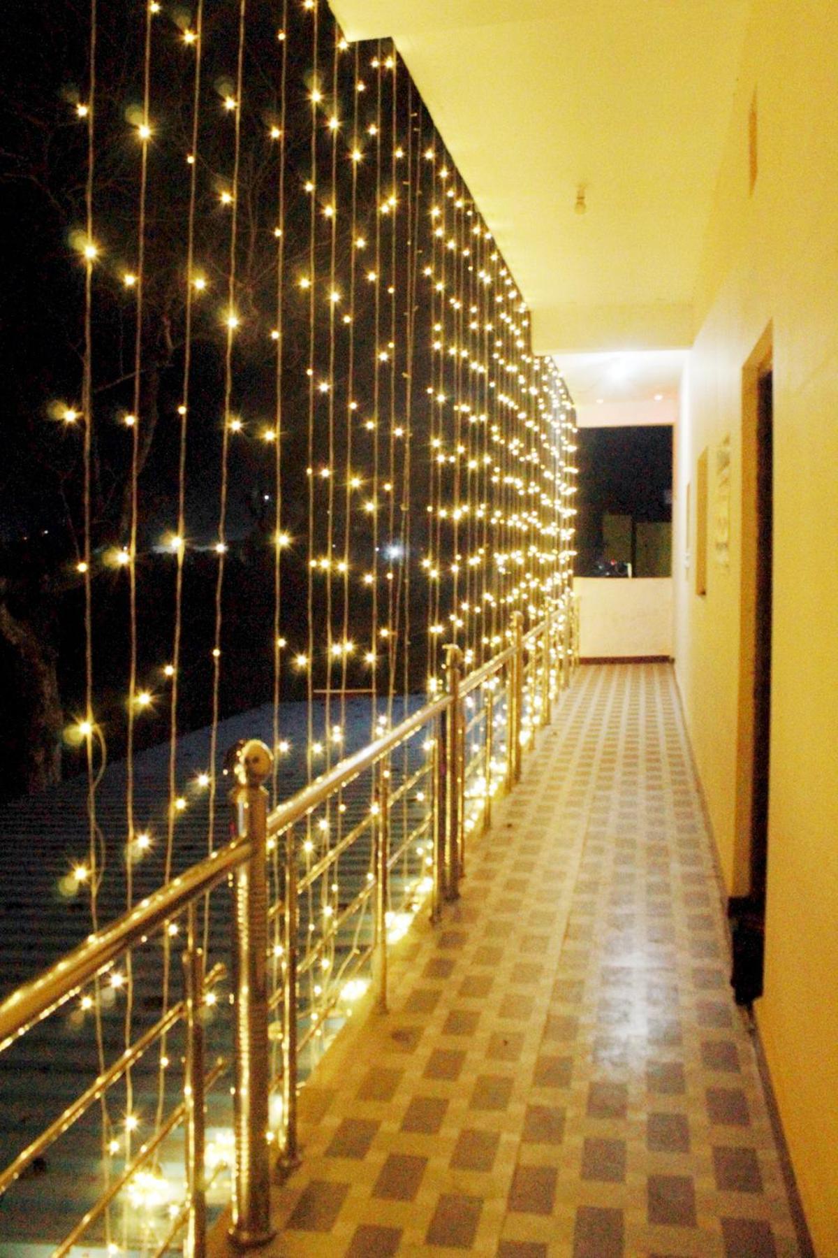 Utsav Lodge And Mangal Bhavan Piparia Luaran gambar
