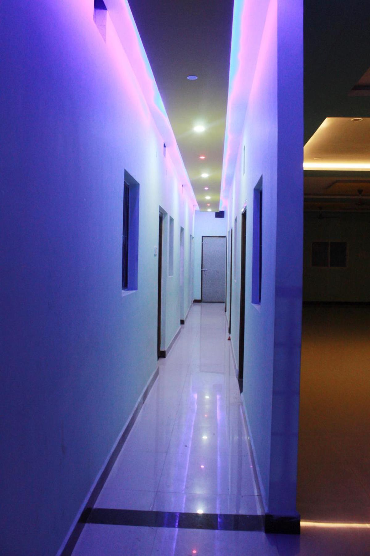 Utsav Lodge And Mangal Bhavan Piparia Luaran gambar