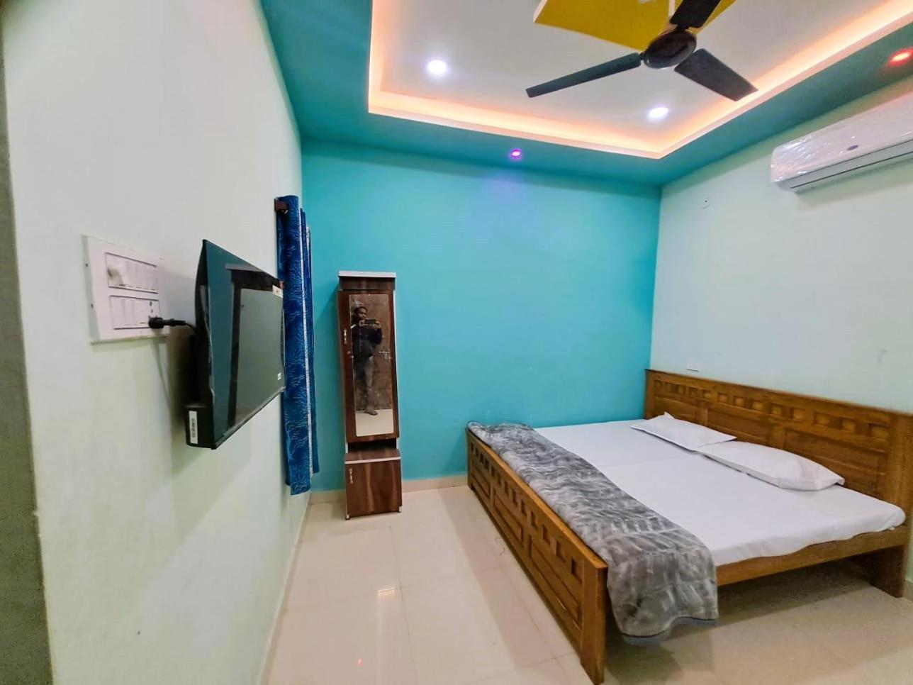 Utsav Lodge And Mangal Bhavan Piparia Luaran gambar